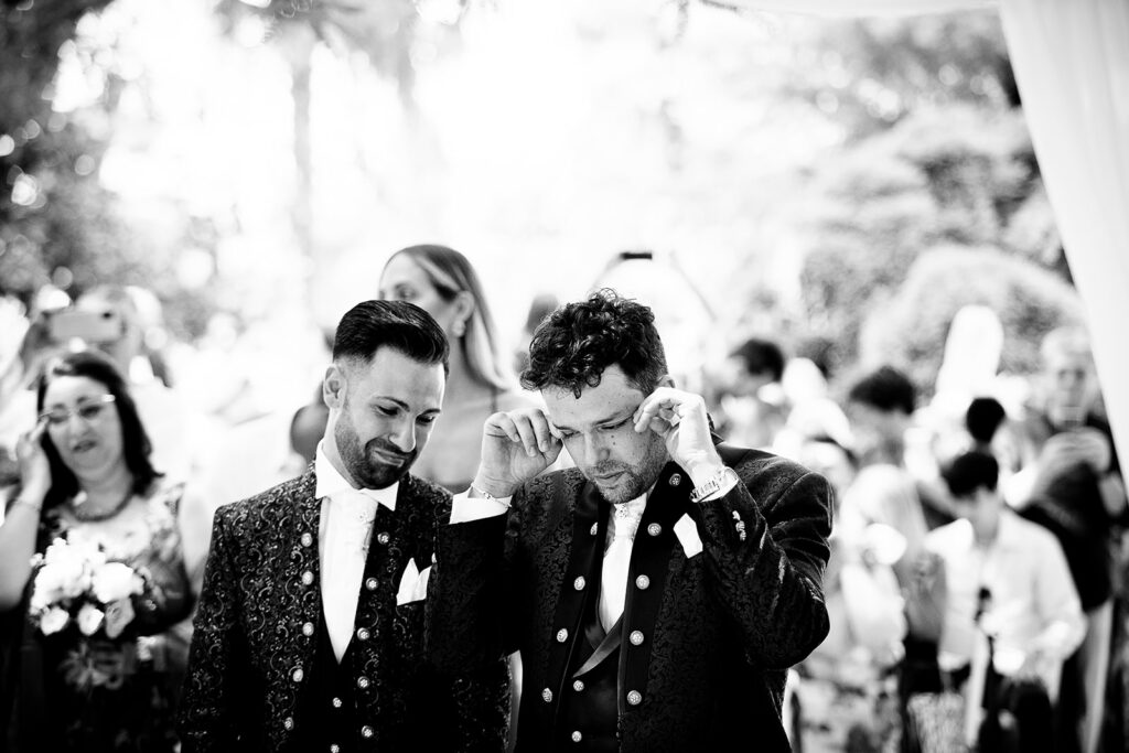 Fotografo unioni civili Veneto: momento emozionante e spontaneo durante il matrimonio di Alessandro e Diego